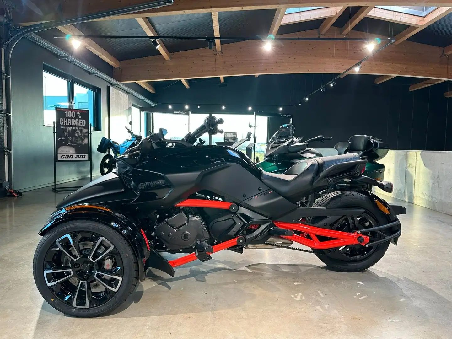 Can-Am Spyder F3-S ACE MY2025 Apple Car Play, LED crna - 2