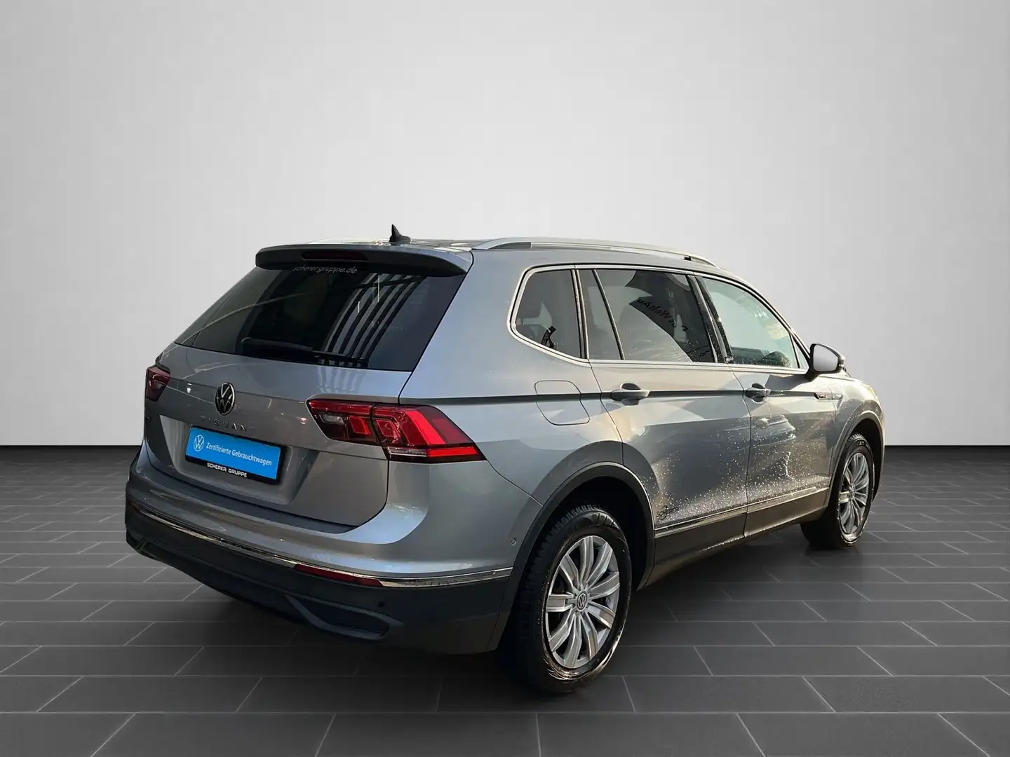 Volkswagen Tiguan Allspace Move 2.0 TDI DSG 7-SITZER AHK MA Silber - 2