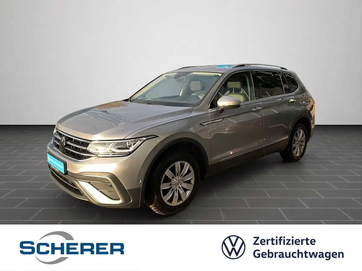 Volkswagen Tiguan Allspace Move 2.0 TDI DSG 7-SITZER AHK MA Silber - 1