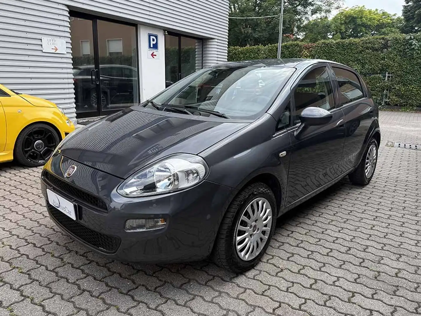 Fiat Punto 5 porte 1.2 Street Euro 6 ADATTA A NEOPATENTATI Szürke - 1