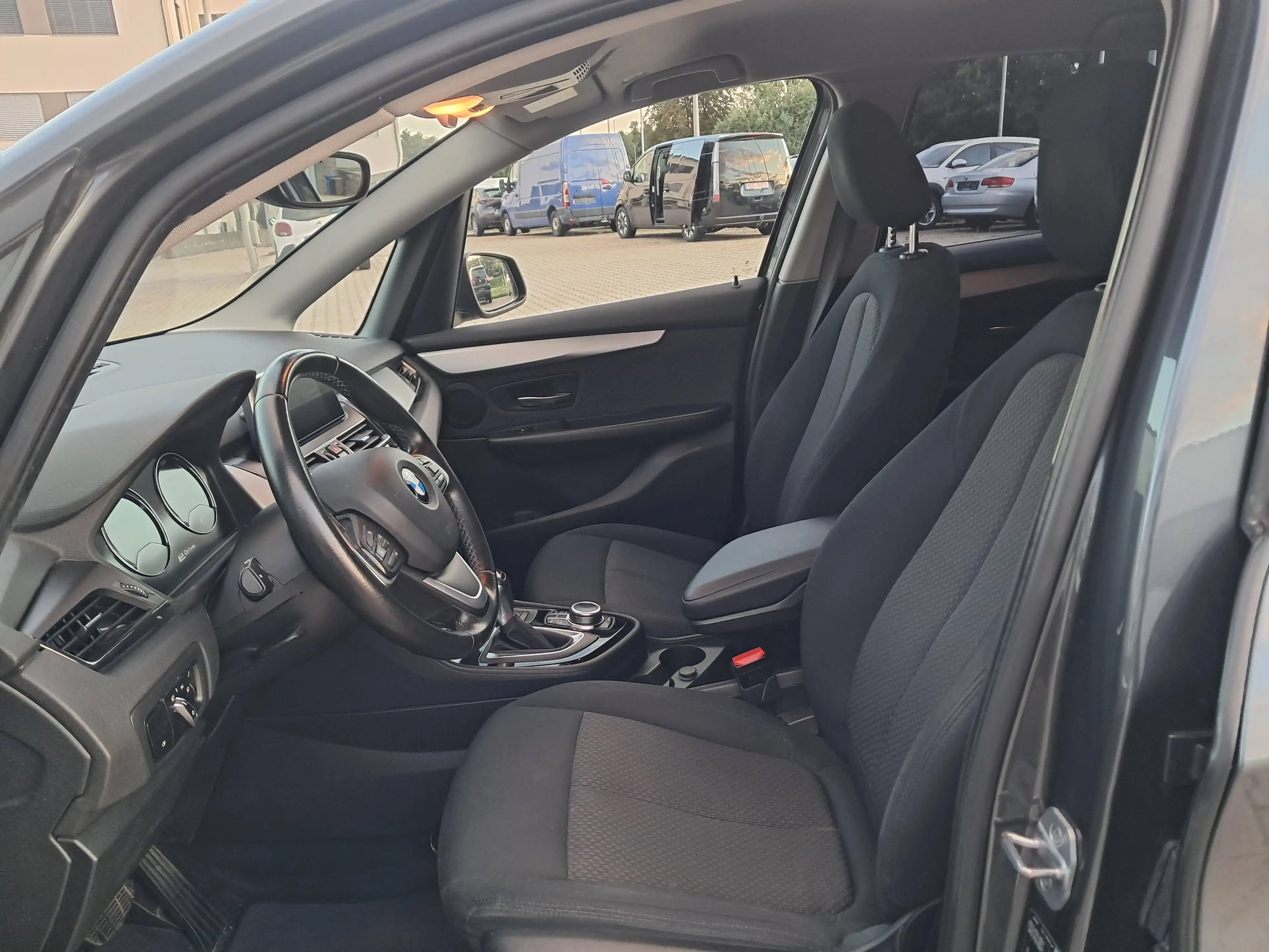 BMW 225 225 xe Advantage-ALLRAD — photo 11