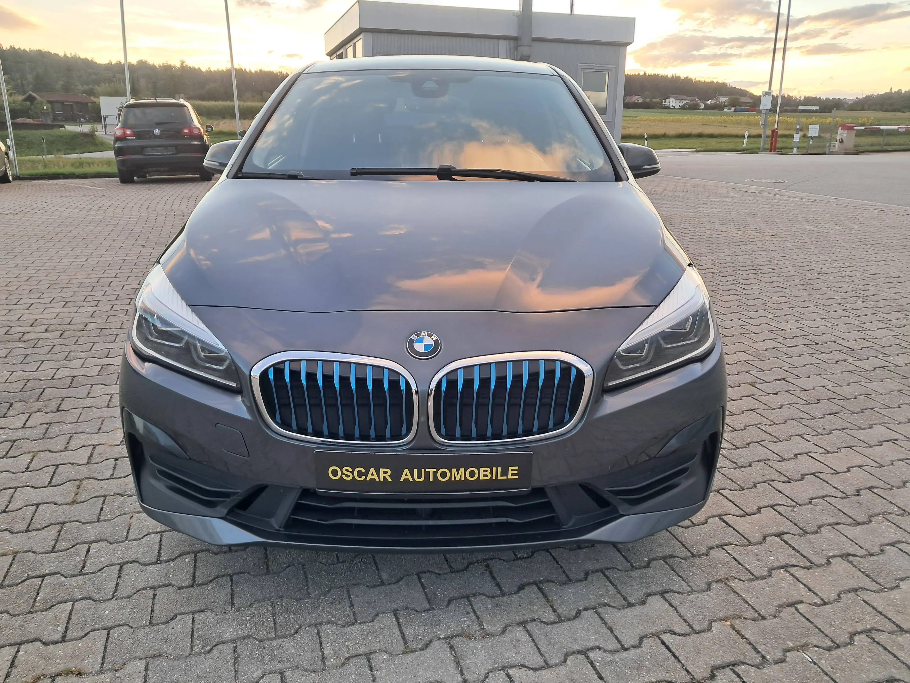 BMW 225 225 xe Advantage-ALLRAD