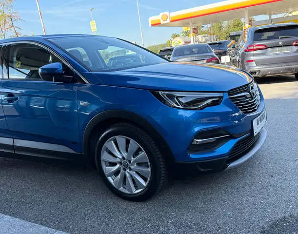 Opel Grandland X view 4
