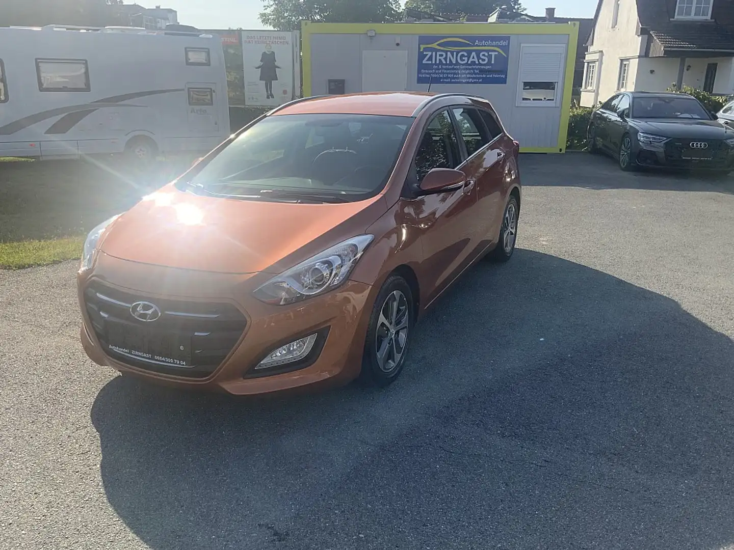Hyundai i30 CW 1,4 CRDi Comfort Pickerl bis 10/2025 Finanzi... Orange - 1