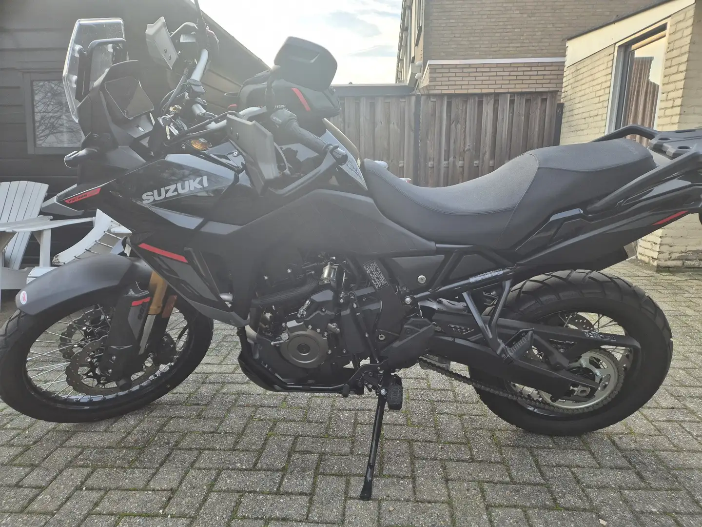 Suzuki V-Strom 800DE Negro - 1