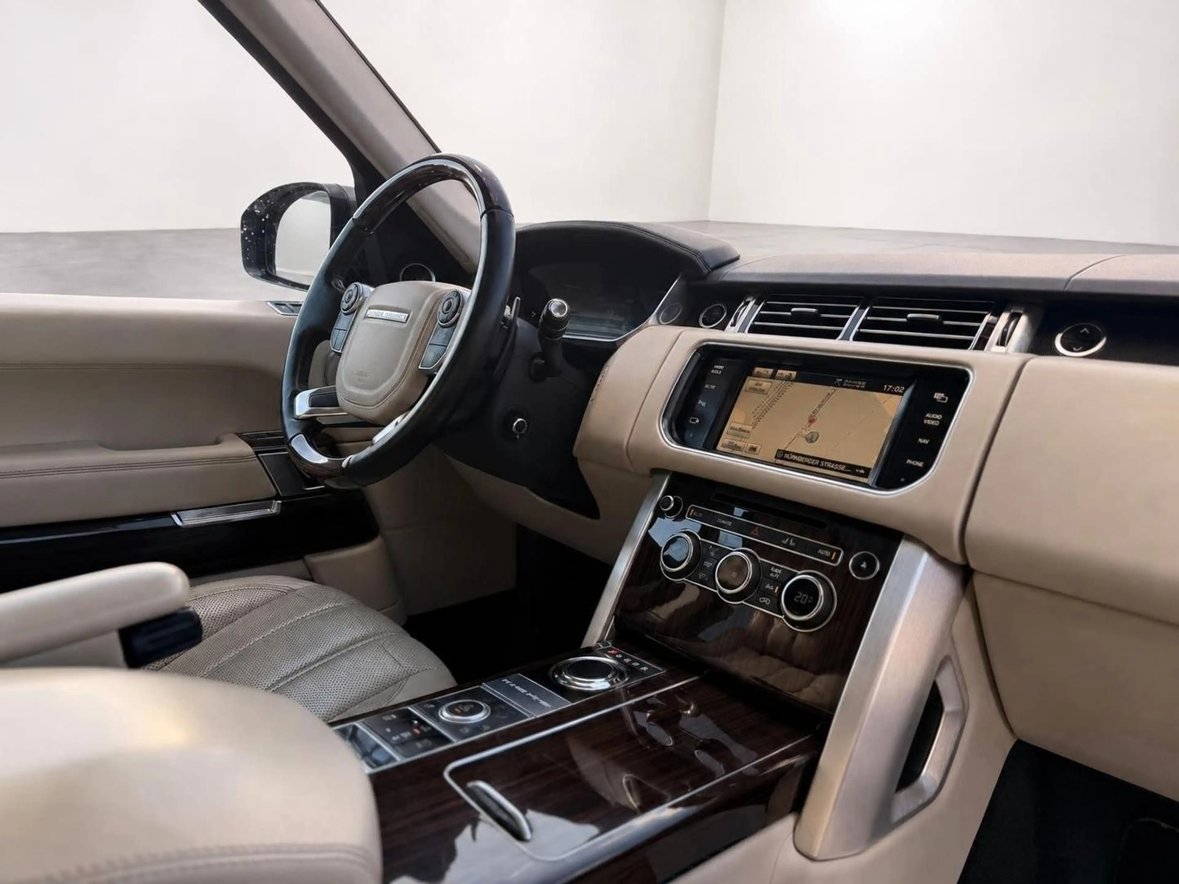 Land Rover Range Rover Vogue Supercharged — photo 9