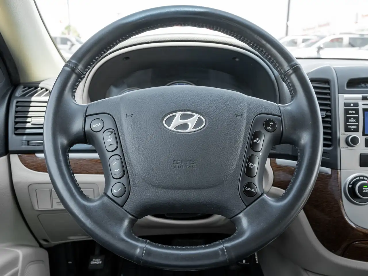 Hyundai SANTA FE снимка Hyundai SANTA FE