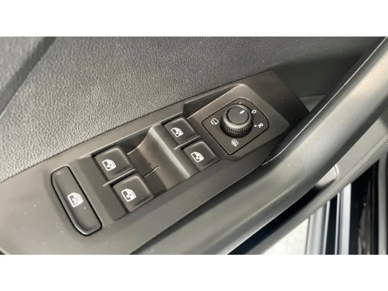 Volkswagen T-Cross 1.0 TSI Prime AHK Navi LED ACC Totw. Kamera SitzHZ 13