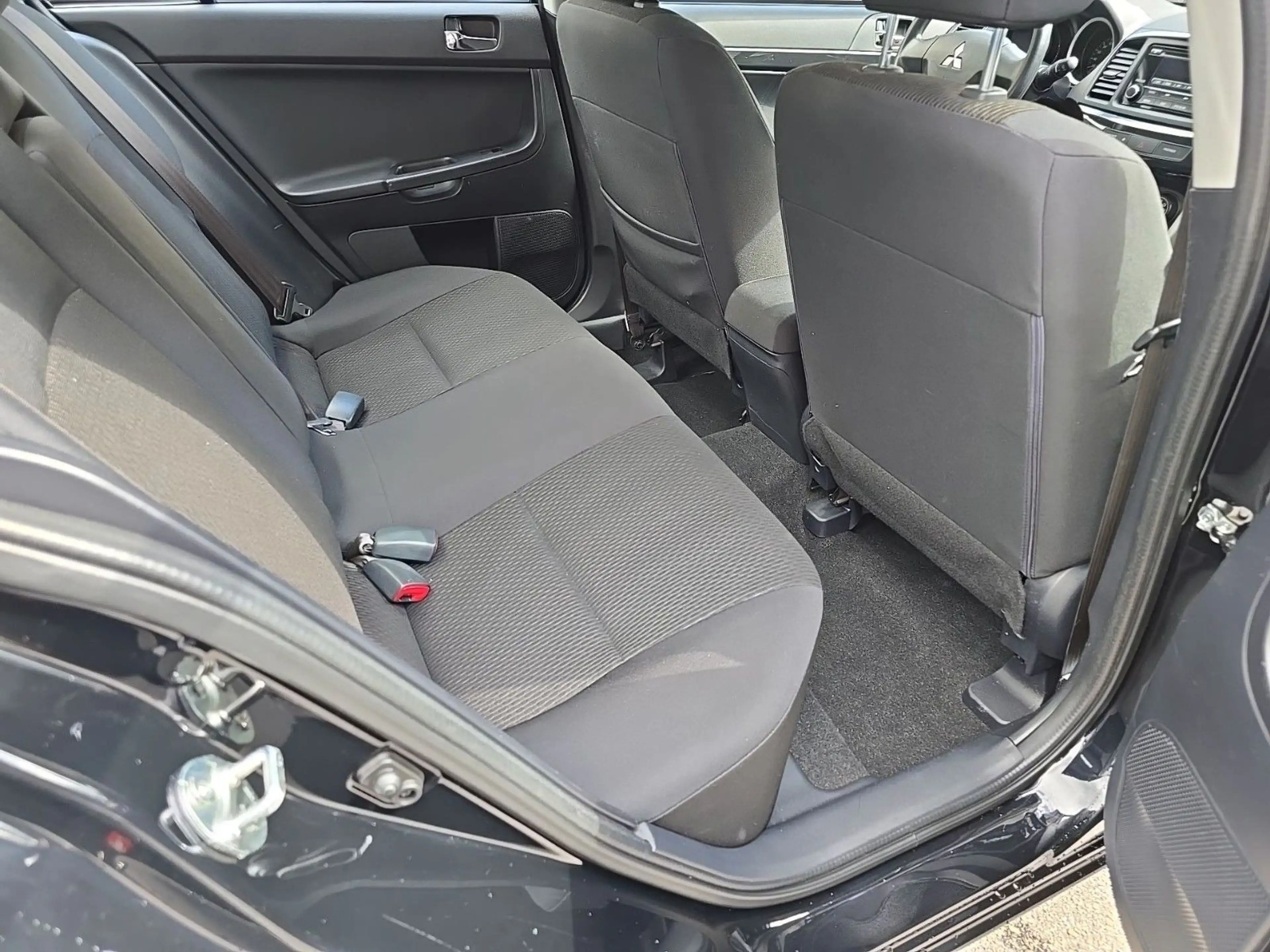 Mitsubishi Lancer 1.6 MIVEC ClearTec 8-fach bereift — photo 11