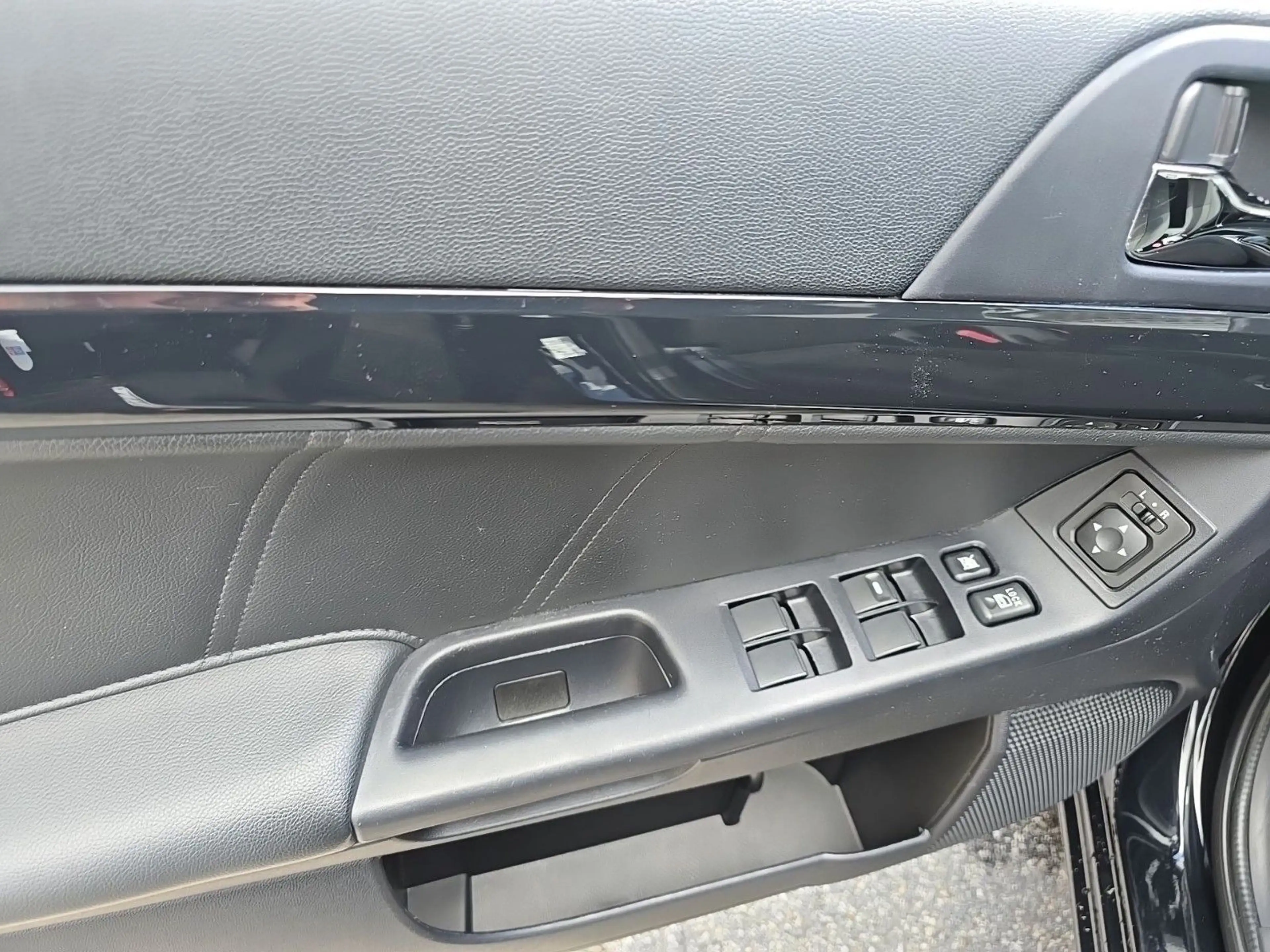 Mitsubishi Lancer 1.6 MIVEC ClearTec 8-fach bereift — photo 14