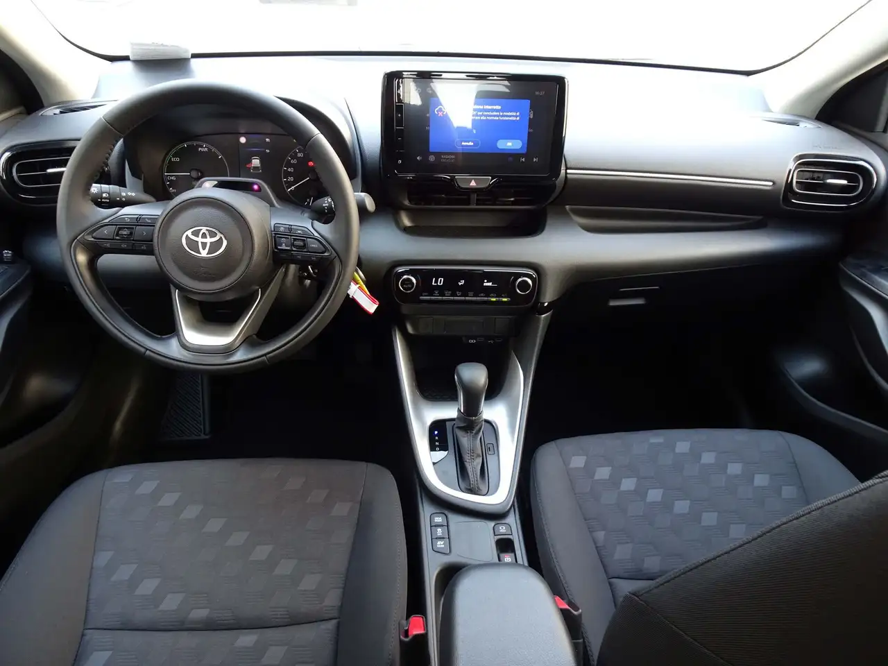 Toyota Yaris 2026 — фото 10