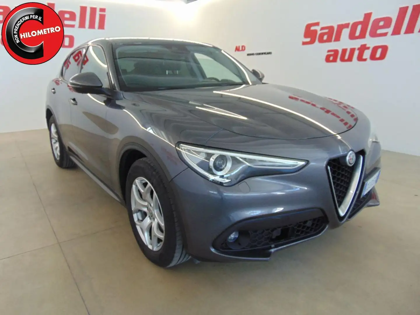 Alfa Romeo Stelvio 2.2 Turbodiesel 160 CV AT8 RWD Business. Grigio - 2