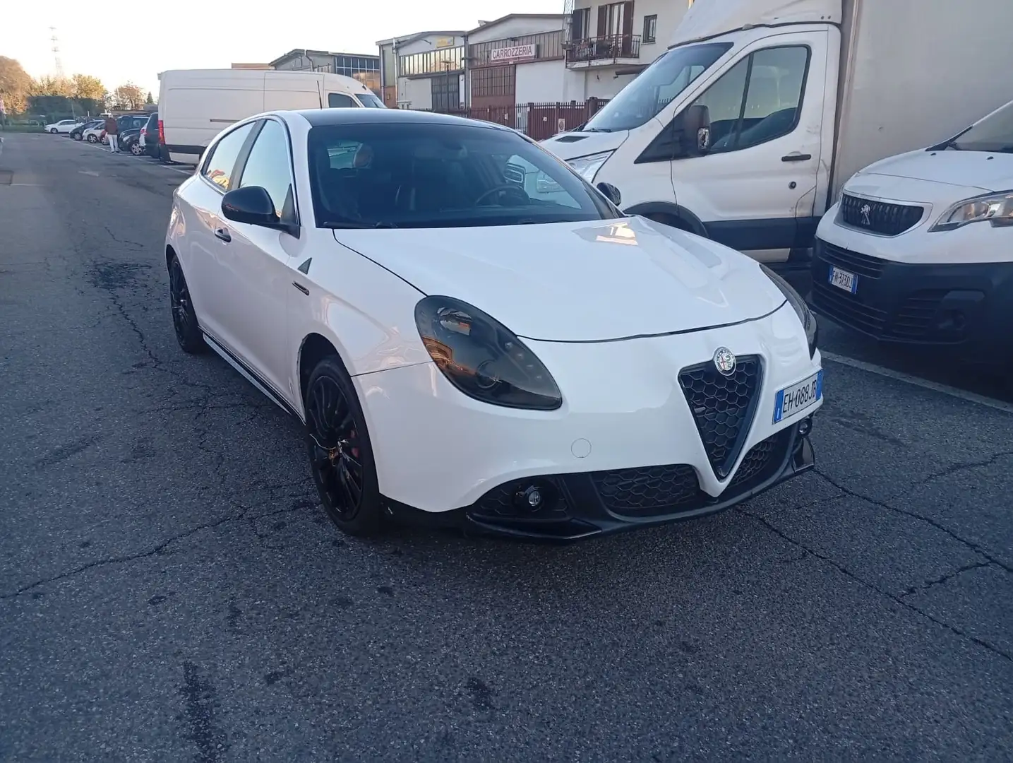 Alfa Romeo Giulietta 1750 tbi Quadrifoglio Verde 235cv, Splendida Blanc - 1