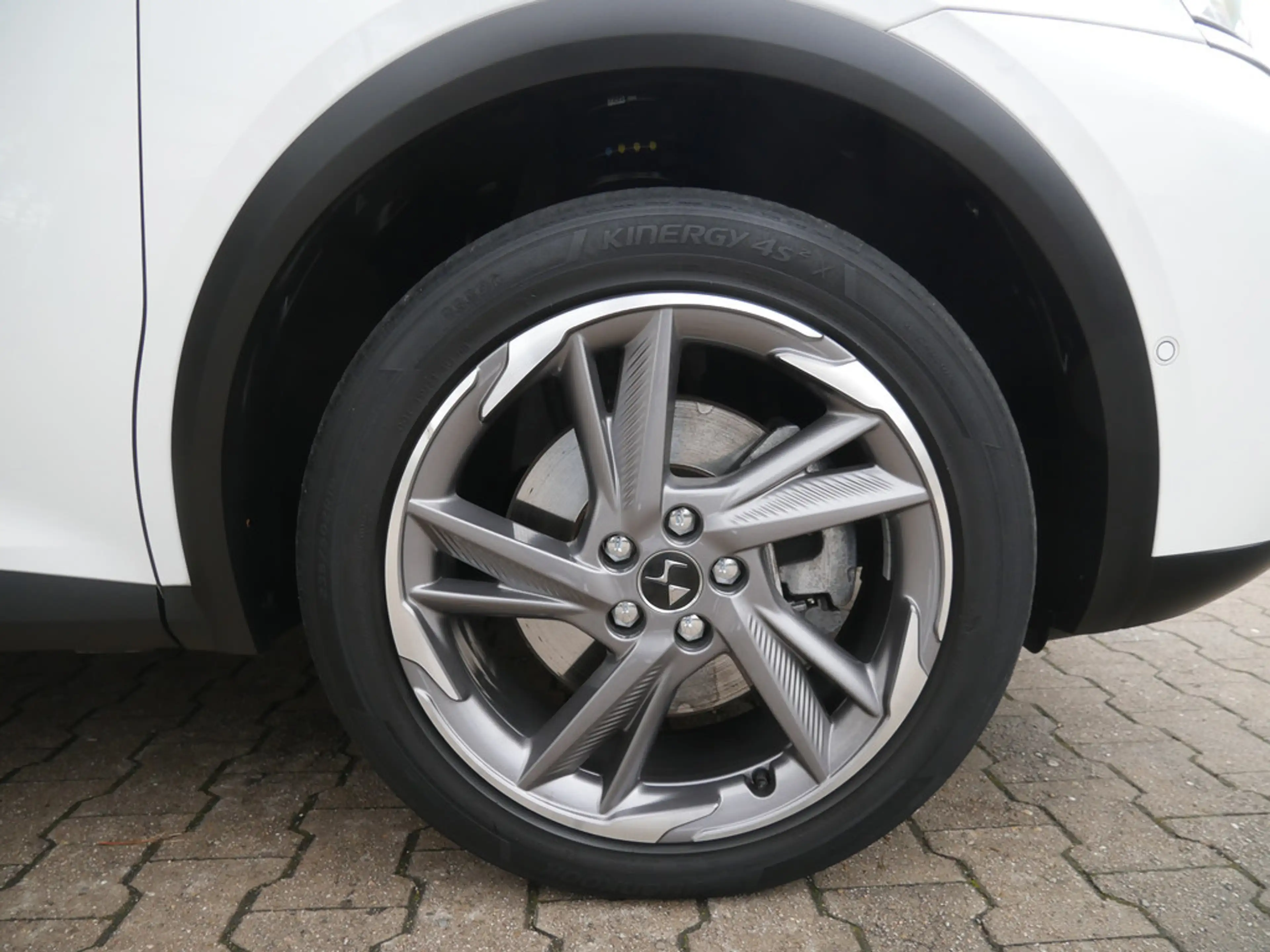 DS Automobiles DS 7 Crossback E-Tense Rivoli 4x4 SHZ ACC LED — photo 6