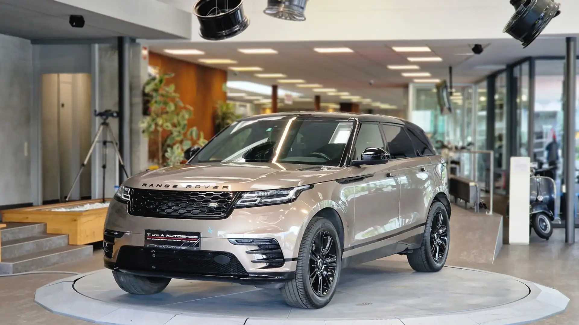 Land Rover Range Rover Velar Range Rover Velar D180 R-Dynamic ALLRAD Aut. *Kame Braun - 1