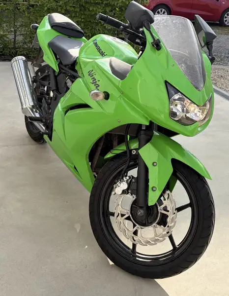 Kawasaki NINJA 250 R - foto 3