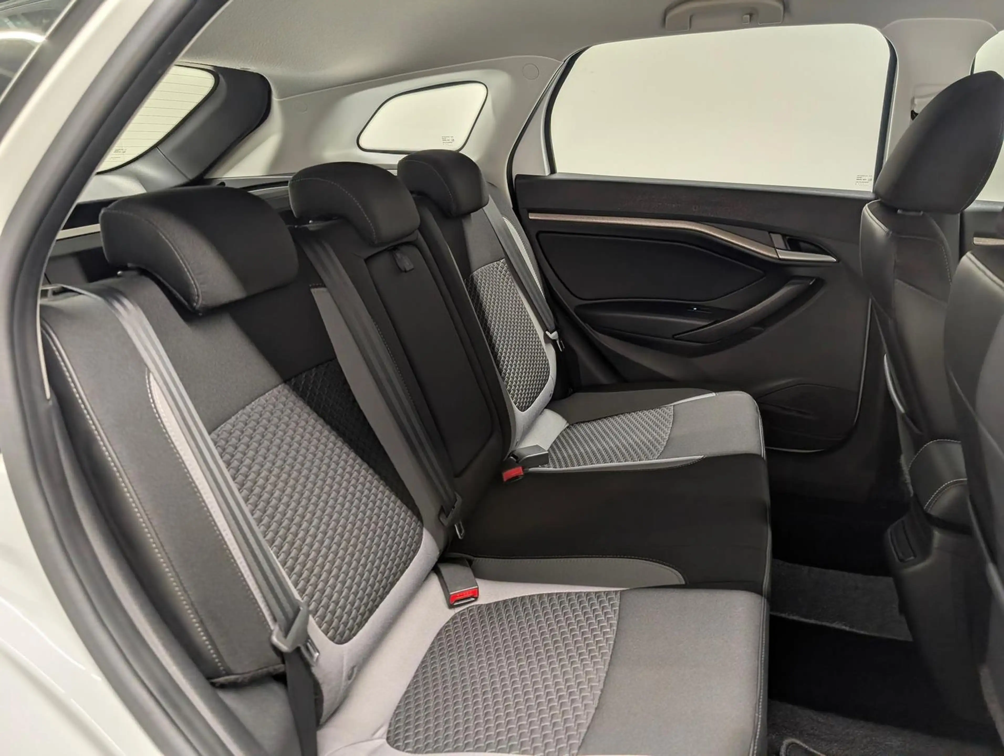 Lada Vesta Kombi Klima/USB/BT/SHZ/PDC/Tempom./TFL — photo 11