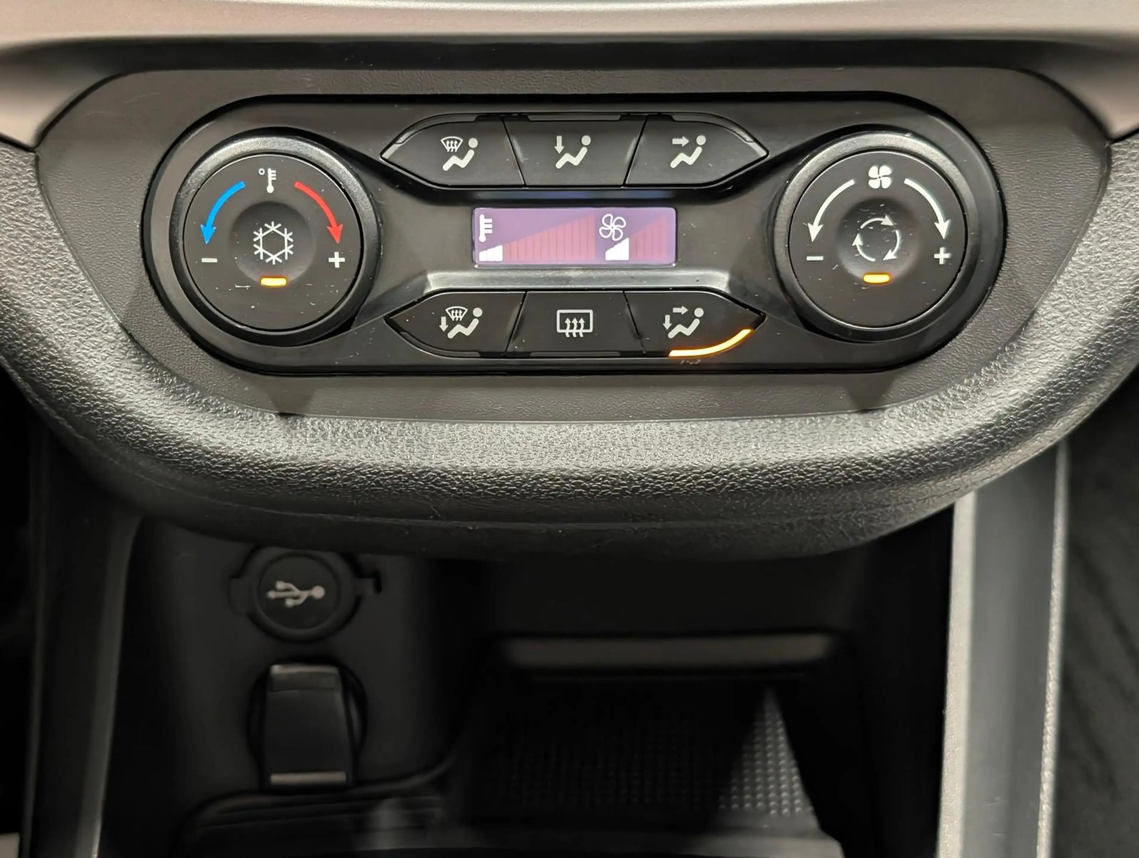 Lada Vesta Kombi Klima/USB/BT/SHZ/PDC/Tempom./TFL — photo 15