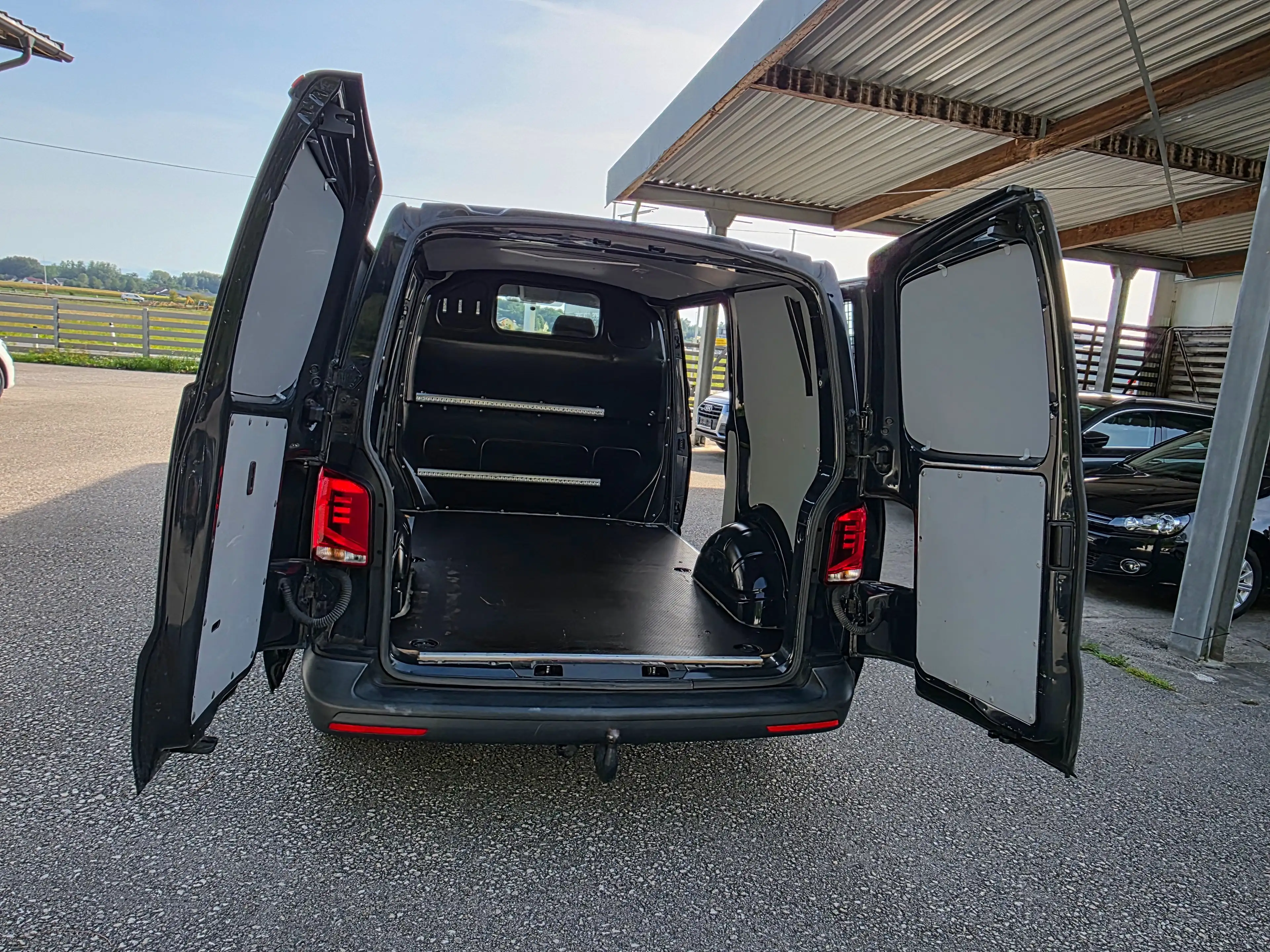 Volkswagen T6.1 Transporter FWD- SCHIEBETÜRE BEIDESEITE !!! — photo 12