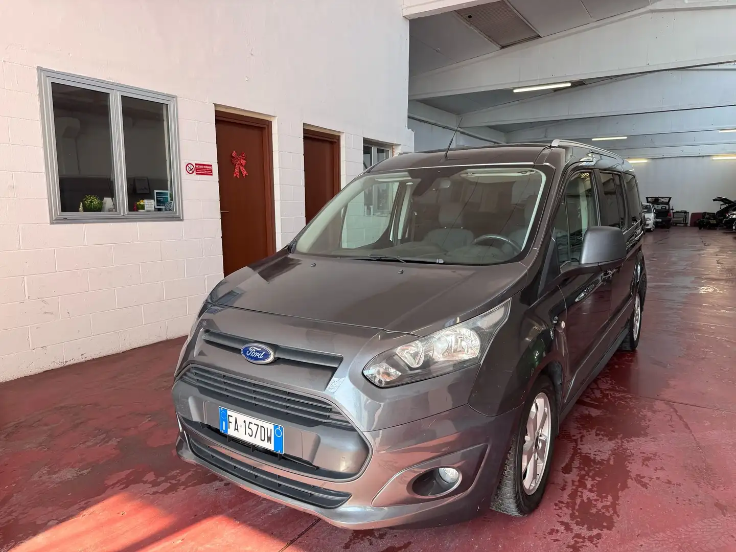 Ford Tourneo Connect 1.6 EcoBoost aut. Plus Grijs - 1