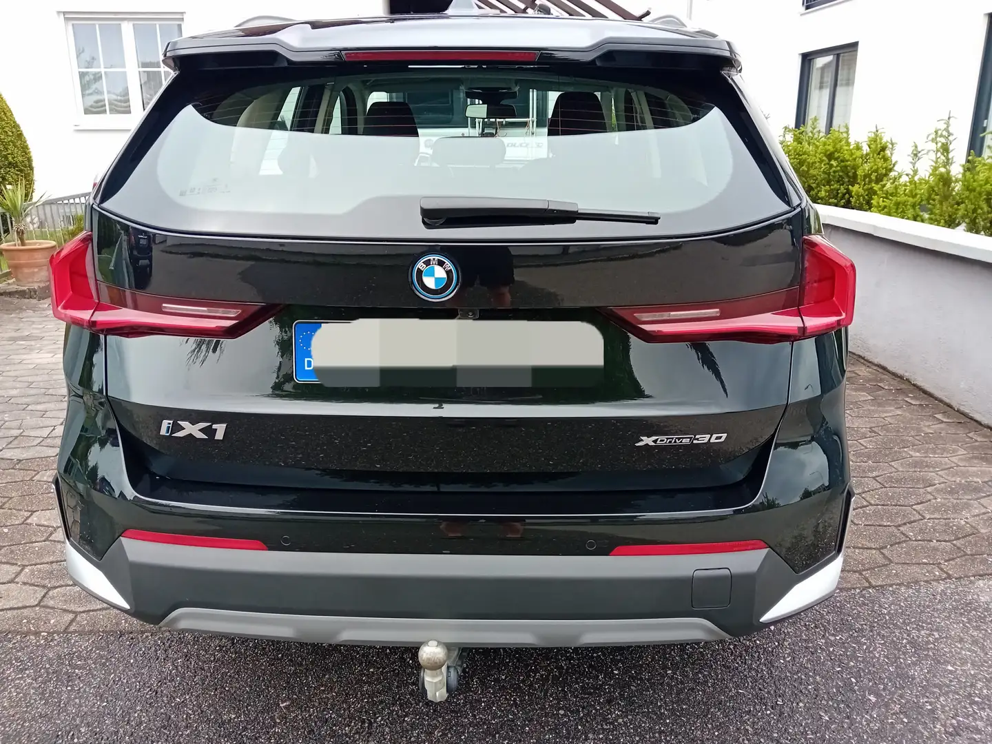 BMW iX1 iX1 xDrive30 Schwarz - 2