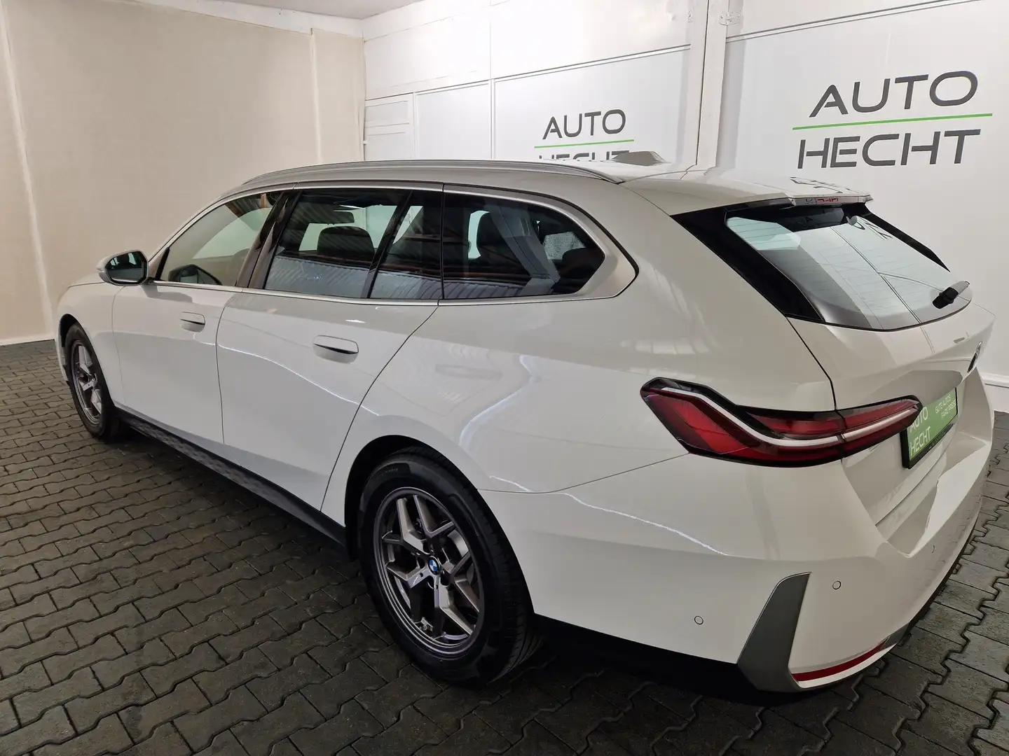 BMW 520 d A Tour. belüft. Sitze, Komfort, Travel Wit - 2