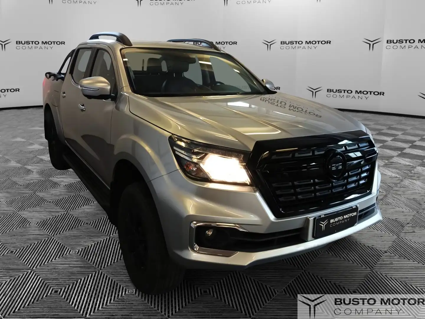 Cirelli Cirelli 8 PICK UP 2.3 TDI KM0 NETTO IVA BASE NISSAN NAVARA Silber - 1