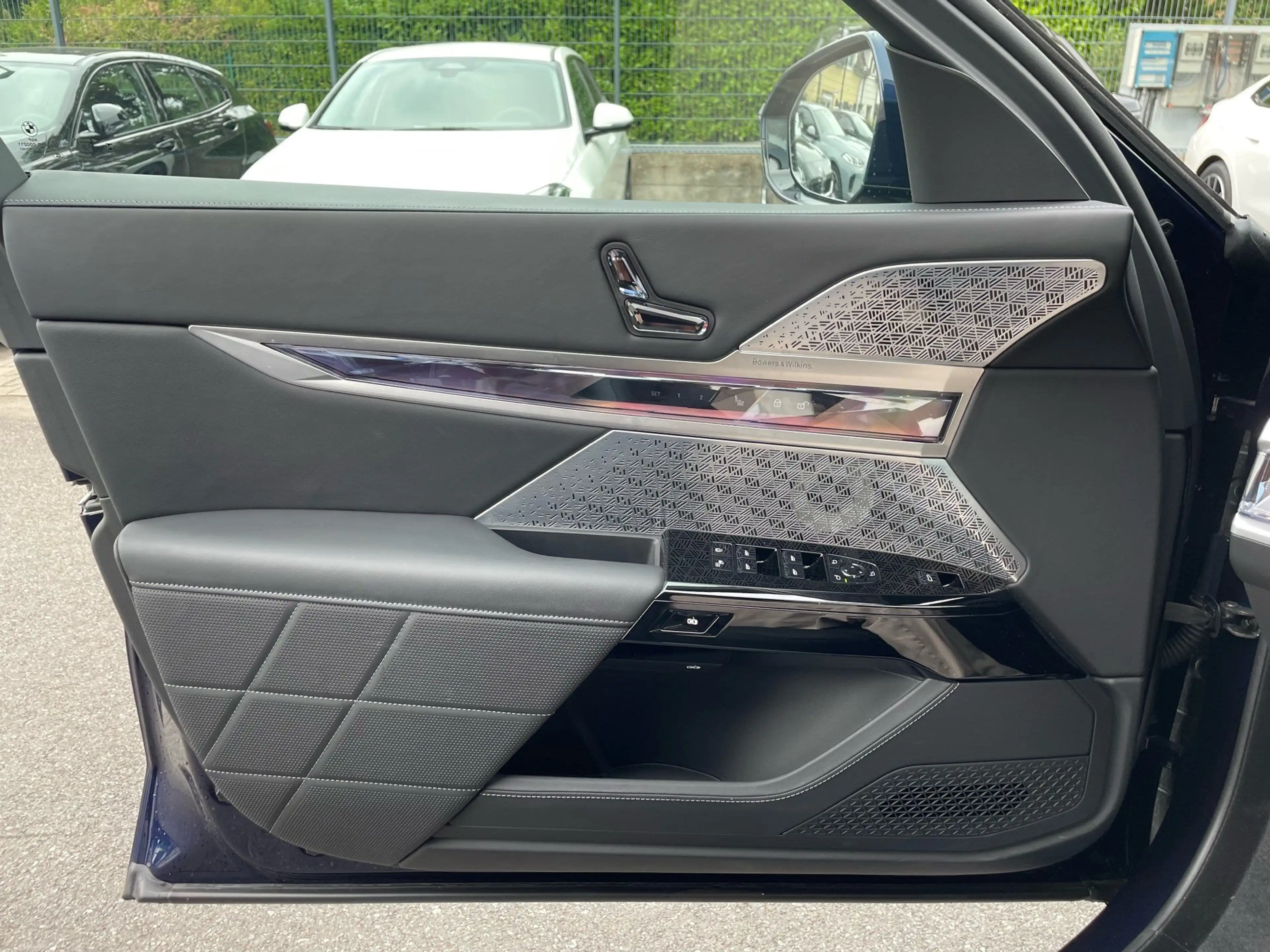 BMW i7 xDrive60 Limo M Sport || Execu.Lou.Sit. elTüren — photo 7