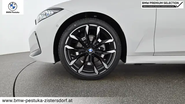BMW 3 Series view 7