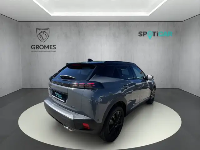 Peugeot 2008 view 3