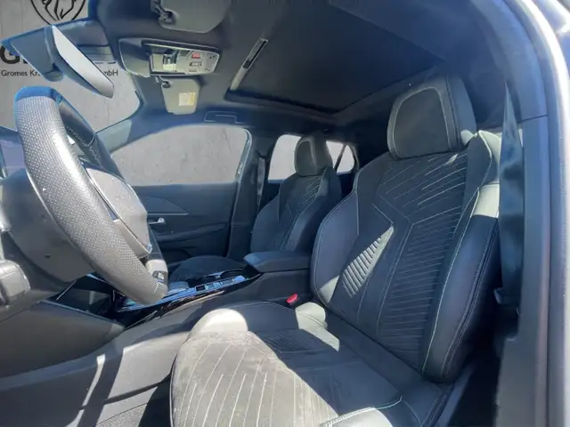 Peugeot 2008 view 9