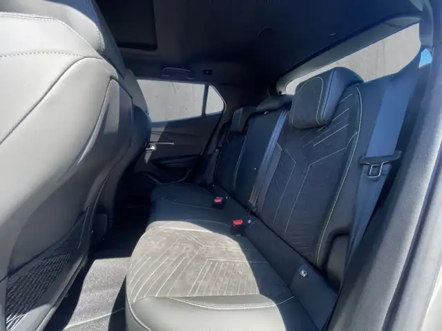 Peugeot 2008 view 8