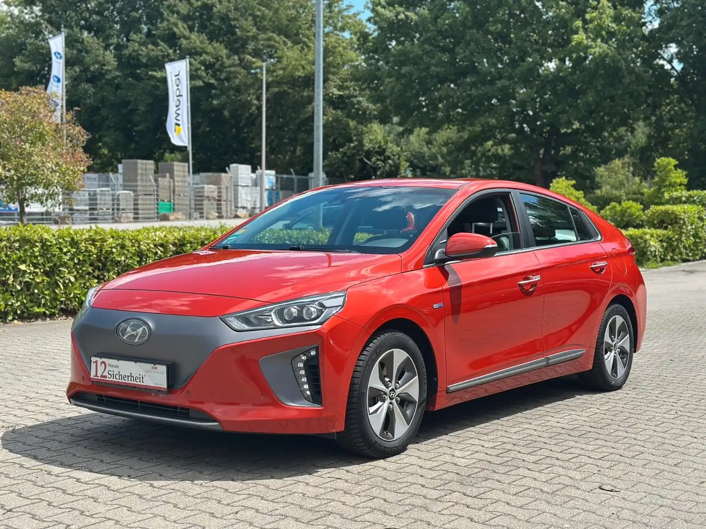 Hyundai IONIQ Ioniq Premium Elektro Garantie*LED*Memory*Leder* Oranje - 1