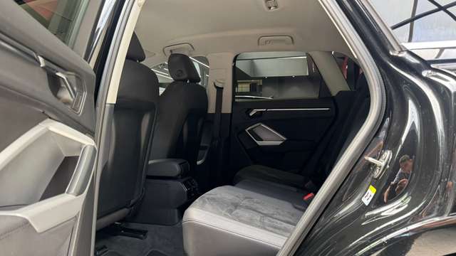 Audi Q3 — photo 20