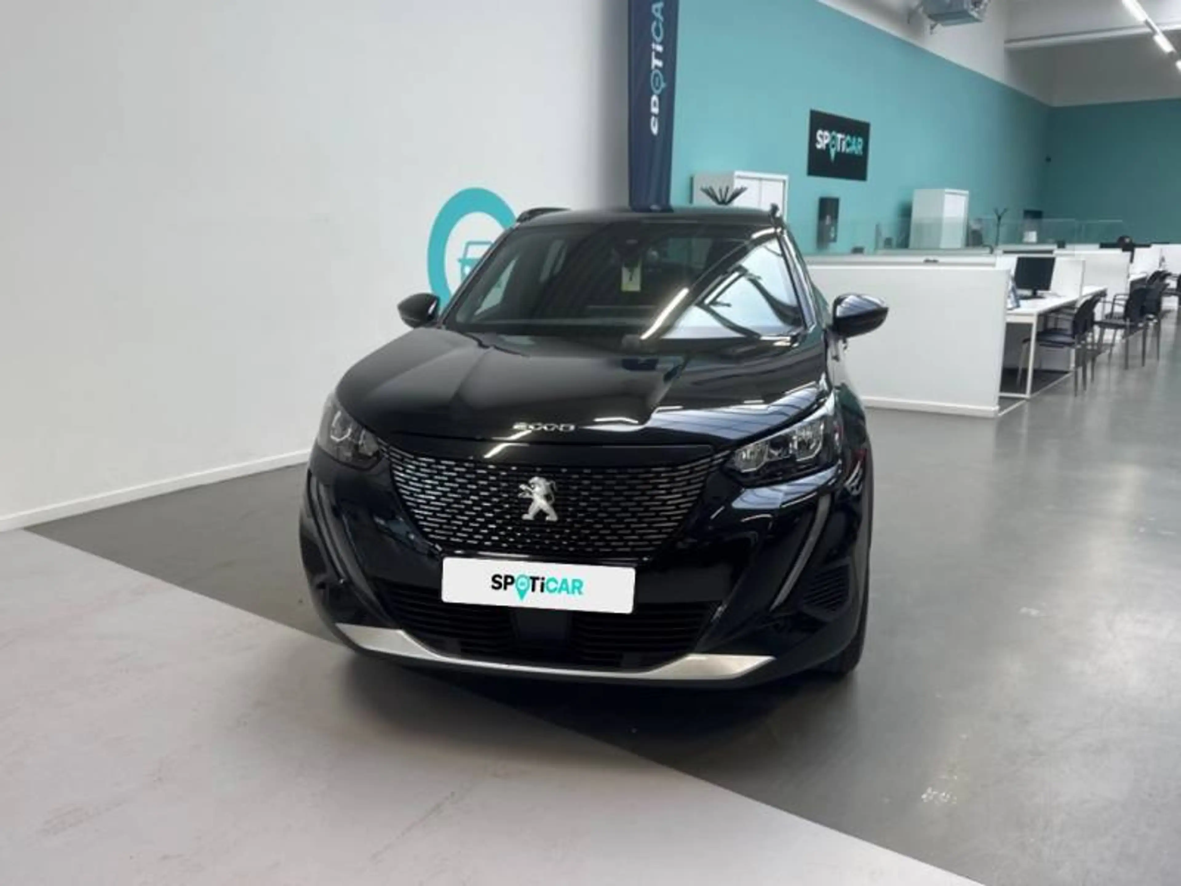 Peugeot 2008 2 1.2 Puretech 74kW S&S Allure Pack — photo 2