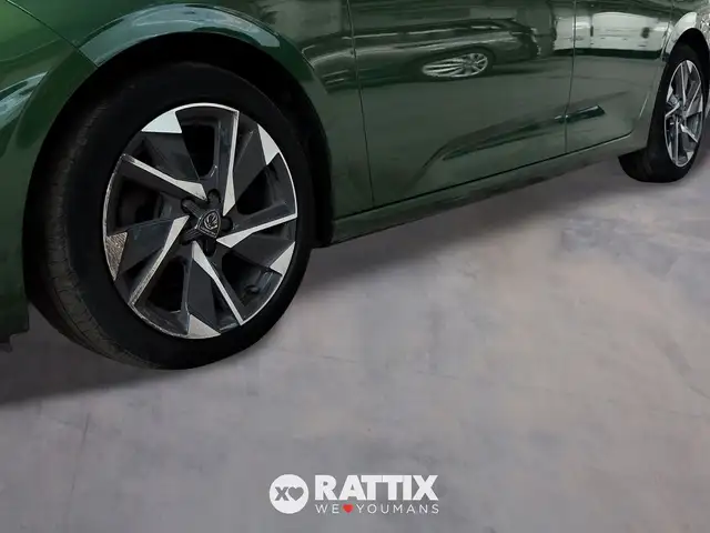 Peugeot 308 view 4