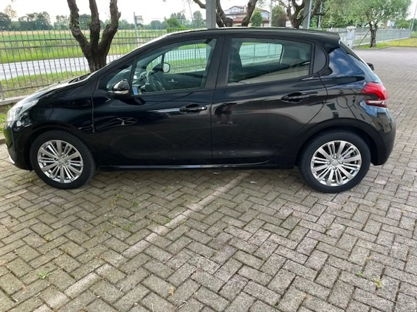Peugeot 208 208 5 PORTE LED APP CLIMA 1 PROPIE X NEOPATENTATI Noir - 1
