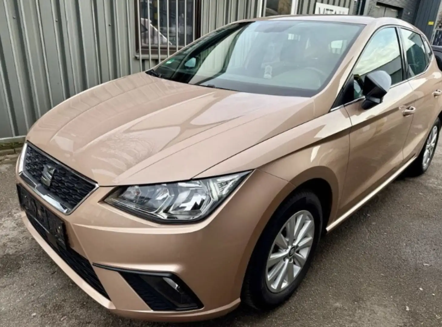 SEAT Ibiza Xcellence Beżowy - 1