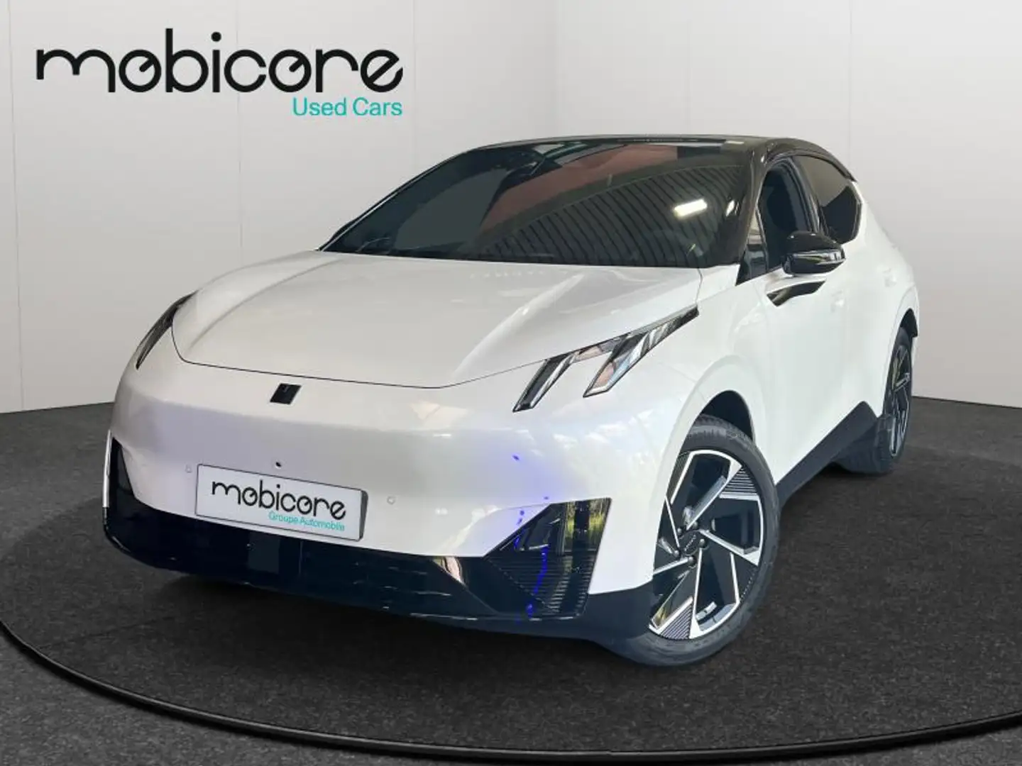 Lynk & Co 02 More Белый - 1