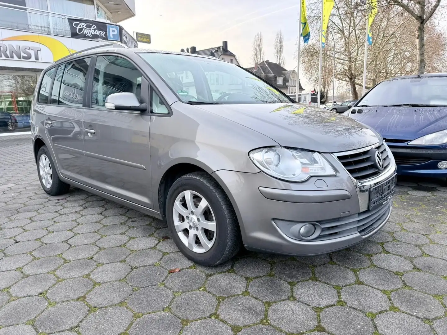 Volkswagen Touran Trendline 1,4TSI Automatik*AHK+GSD+PDC+WR Grau - 2