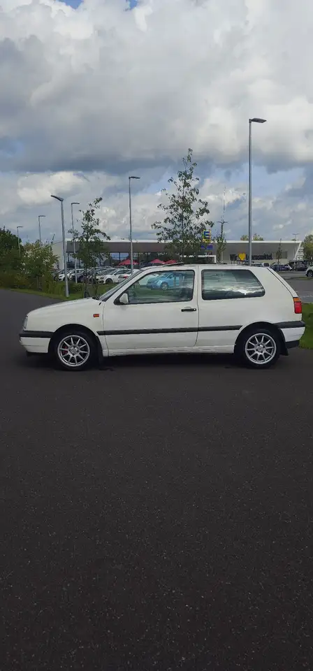 Volkswagen Golf GL, foto 2