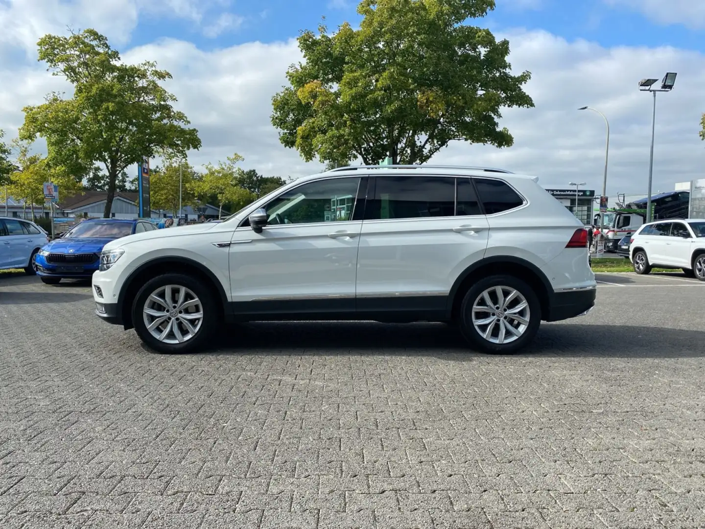 Volkswagen Tiguan Allspace 2.0 TDI Highline 4Motion Klima Leder Einparkhilfe Bianco - 2