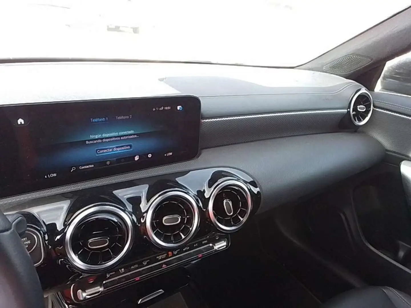 Mercedes-Benz CLA 200 Negro - 2