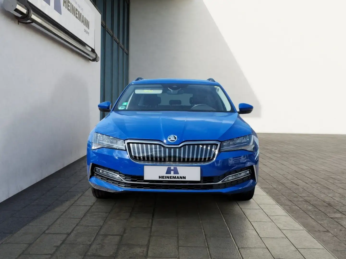 Skoda Superb Combi 1.4 iV Ambition Navi LED AHK Standh Blau - 2