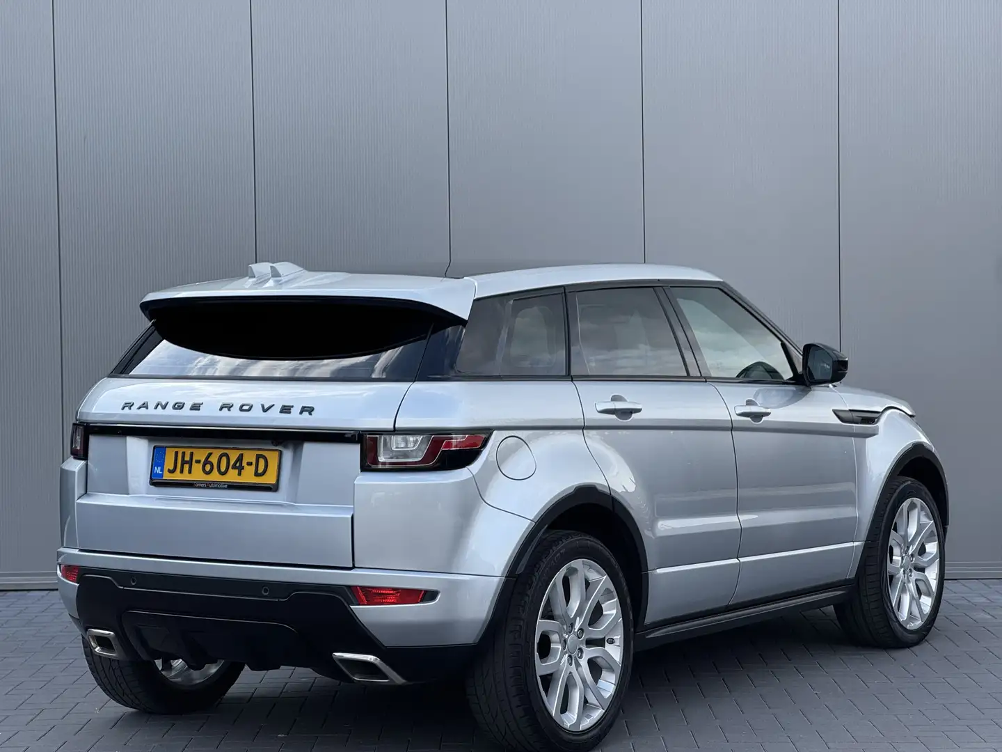 Land Rover Range Rover Evoque 2.0 TD4 HSE Dynamic | Panorama | 20" | Stuurverwar Grau - 2