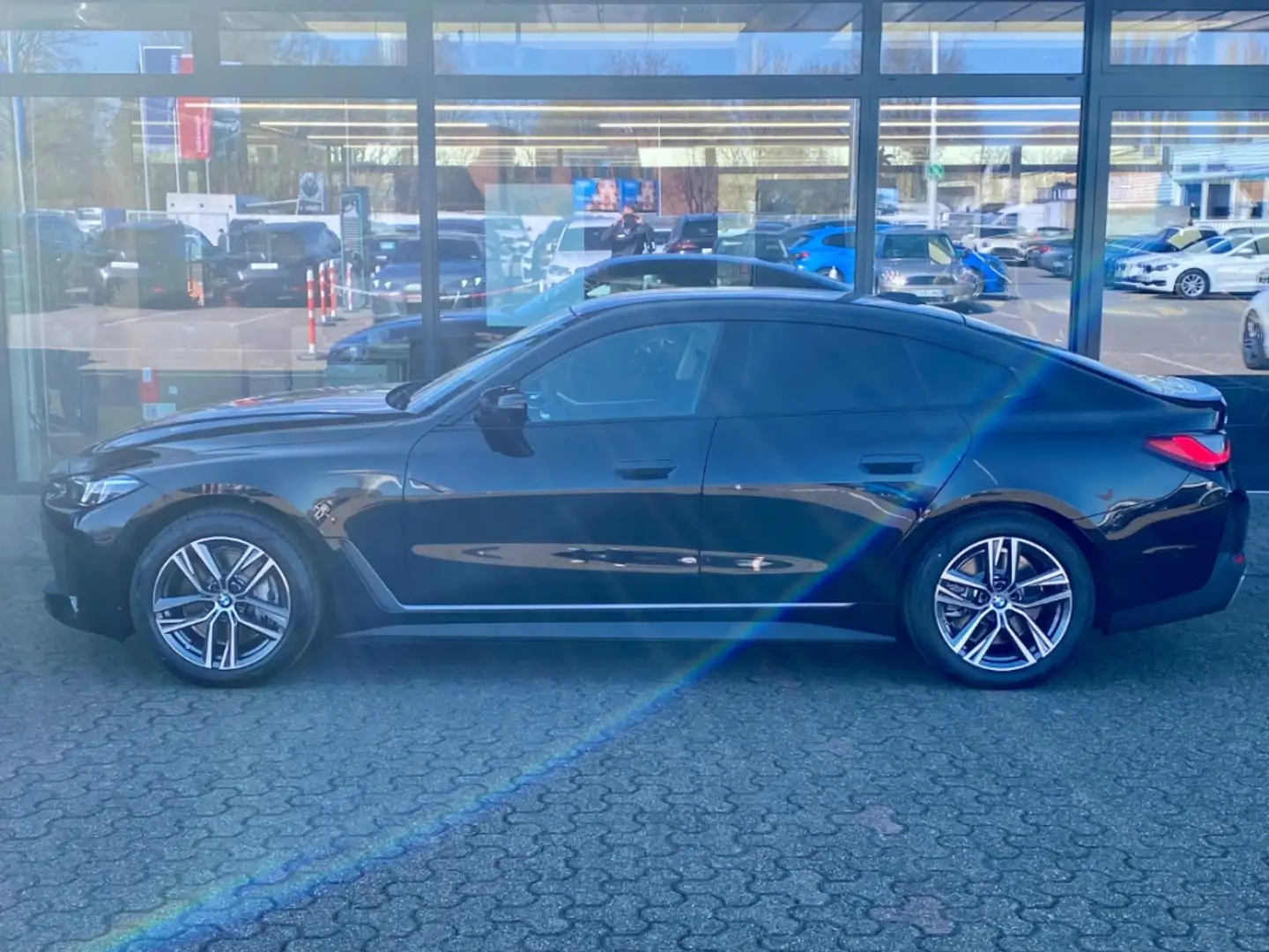 BMW i4 eDrive 40 Gran Coupe Lordose ACC HUD Park-Assisten Schwarz - 2