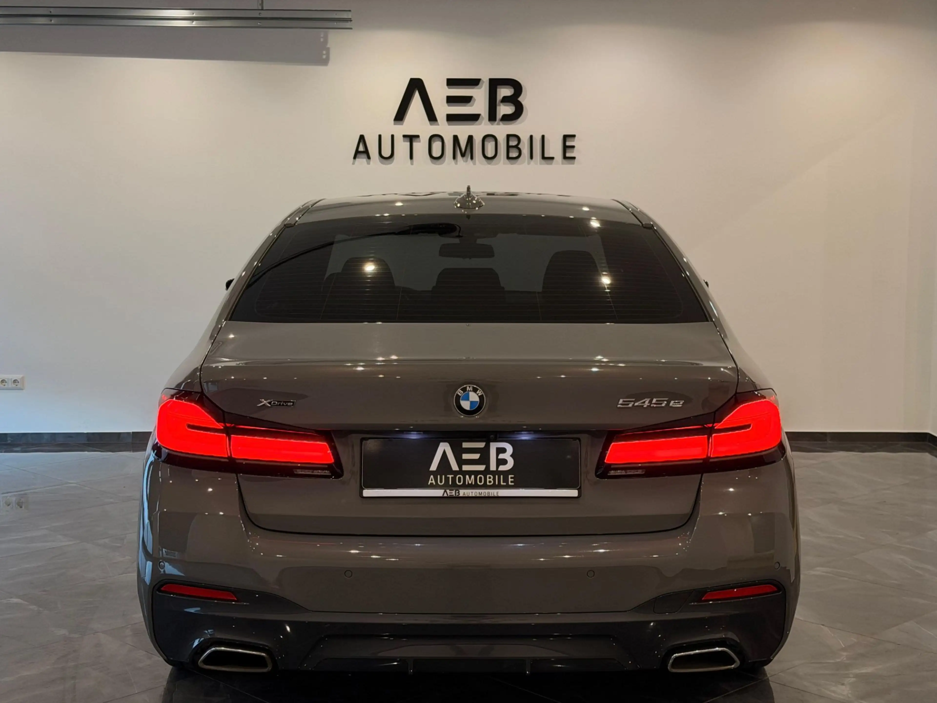 BMW 545 e PHEV xDrive Aut. **M Paket**ACC*SHZ**UVM** — photo 9
