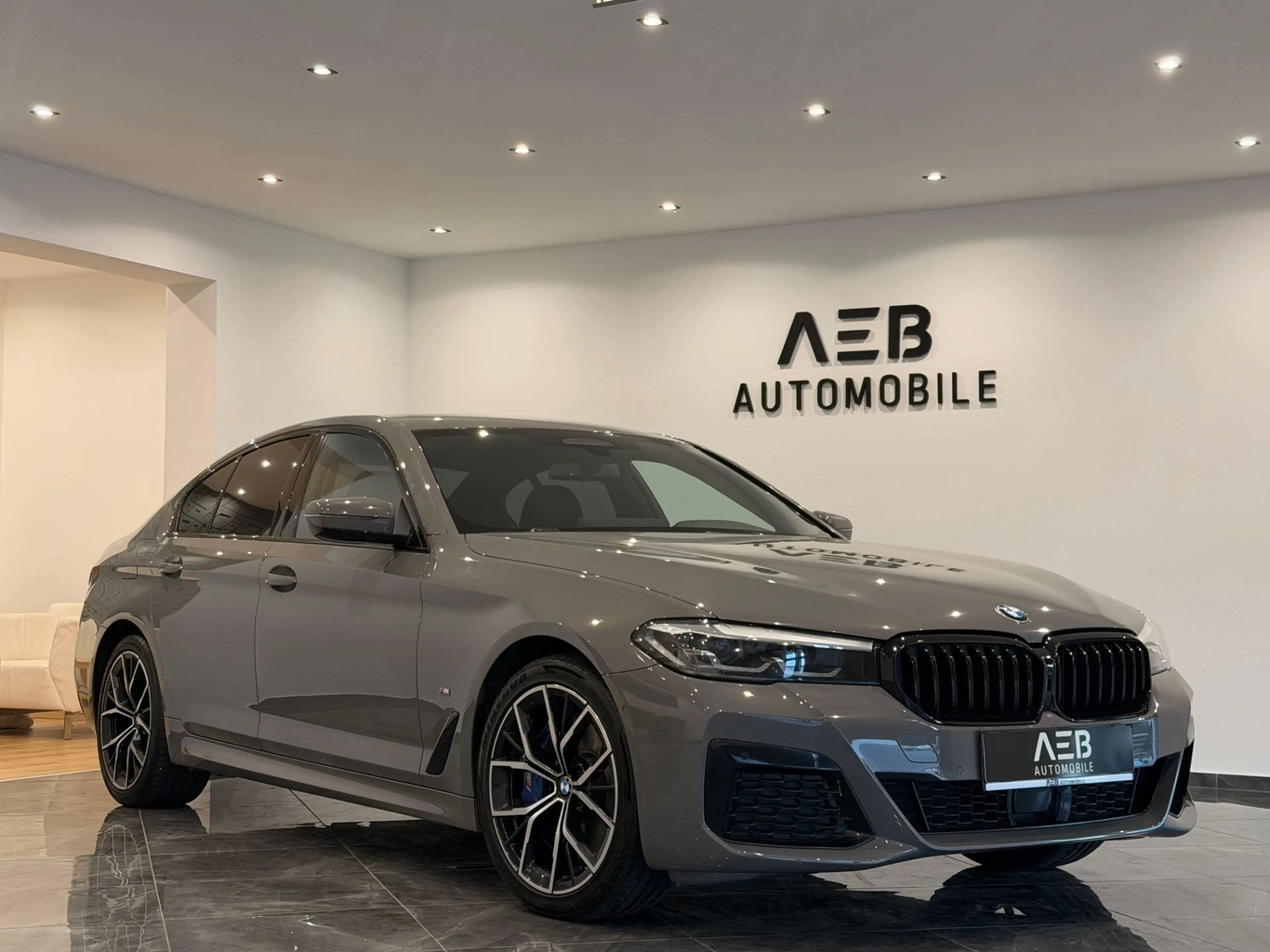 BMW 545 e PHEV xDrive Aut. **M Paket**ACC*SHZ**UVM** — photo 6