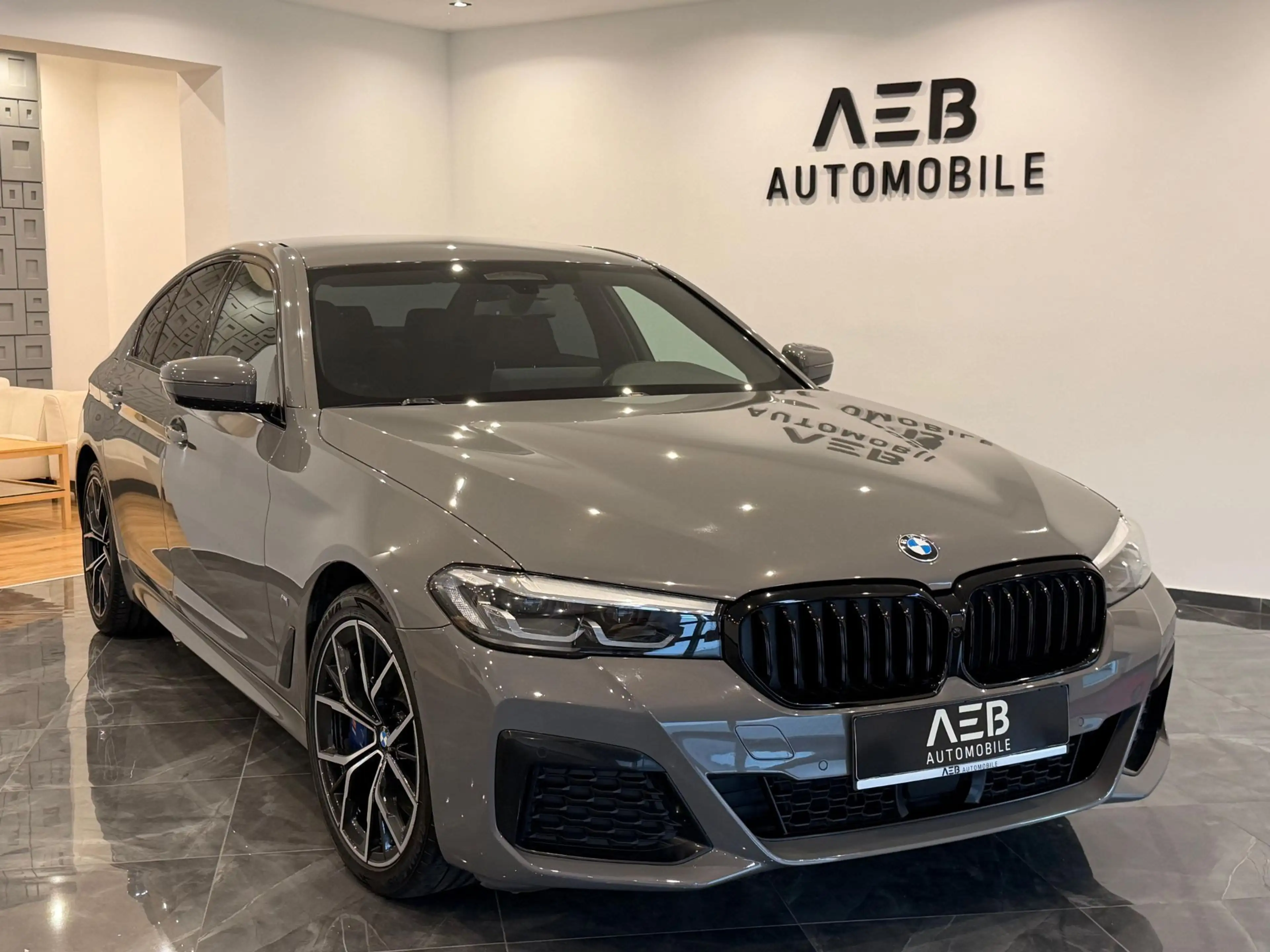 BMW 545 e PHEV xDrive Aut. **M Paket**ACC*SHZ**UVM** — photo 7