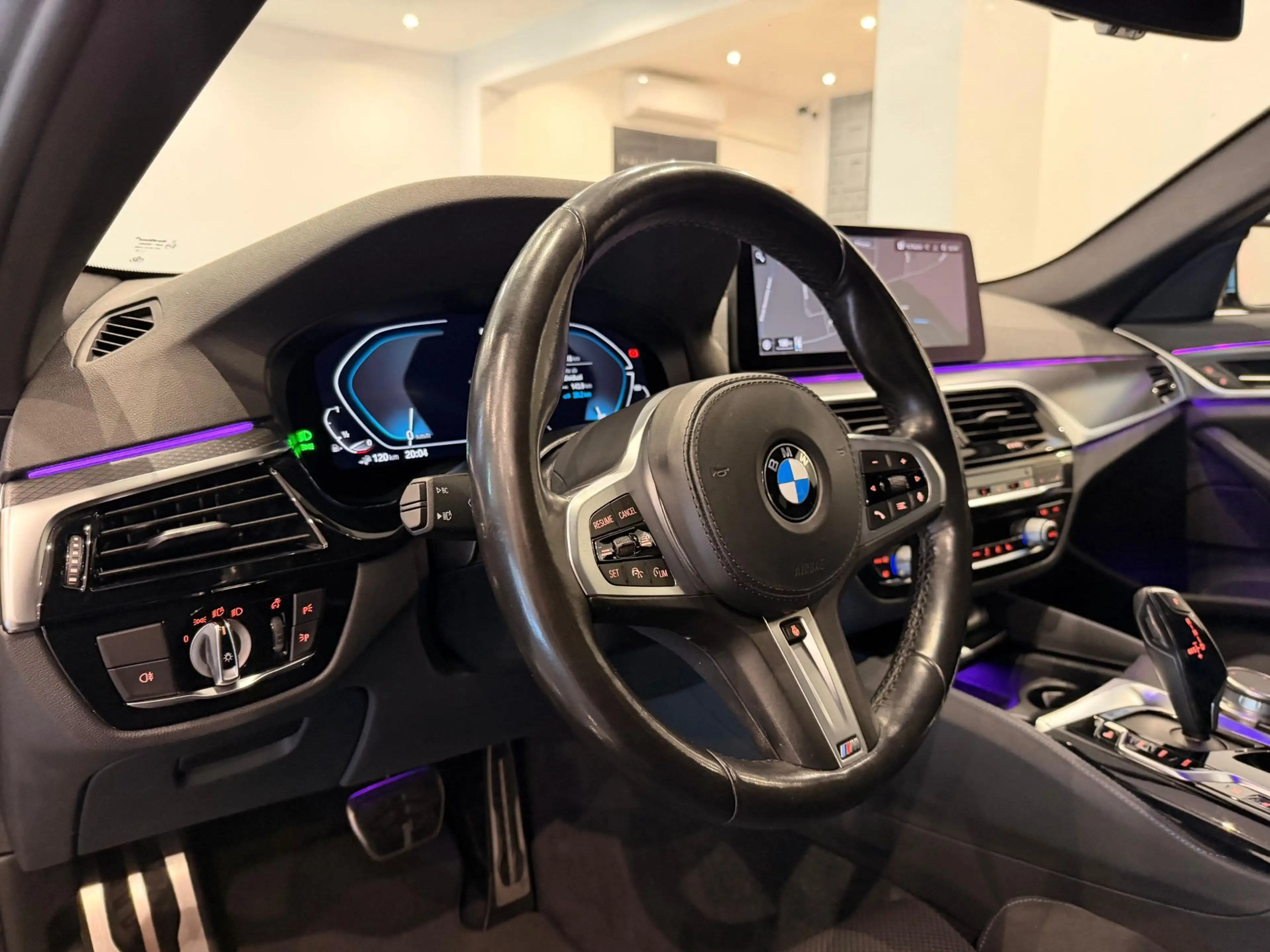 BMW 545 e PHEV xDrive Aut. **M Paket**ACC*SHZ**UVM** — photo 15